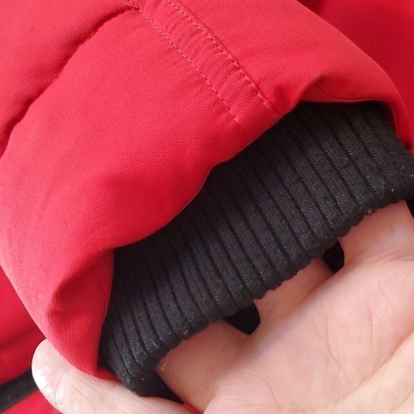 GUESS- Red/Black Goose Down Filled Coat Faux fur Detach hood Warm! Winter Sz.M - Picture 8 of 11